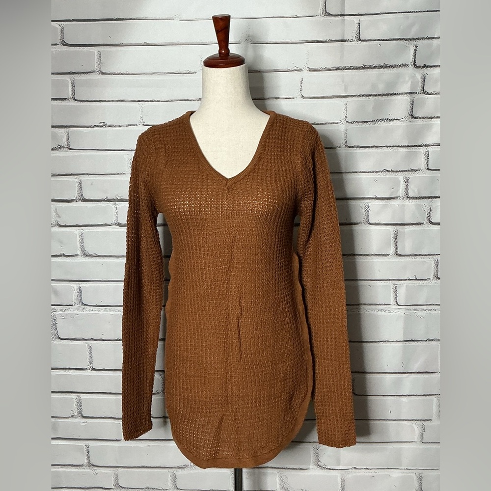 3/$20 Love Women's Tan V-Neck Sweater